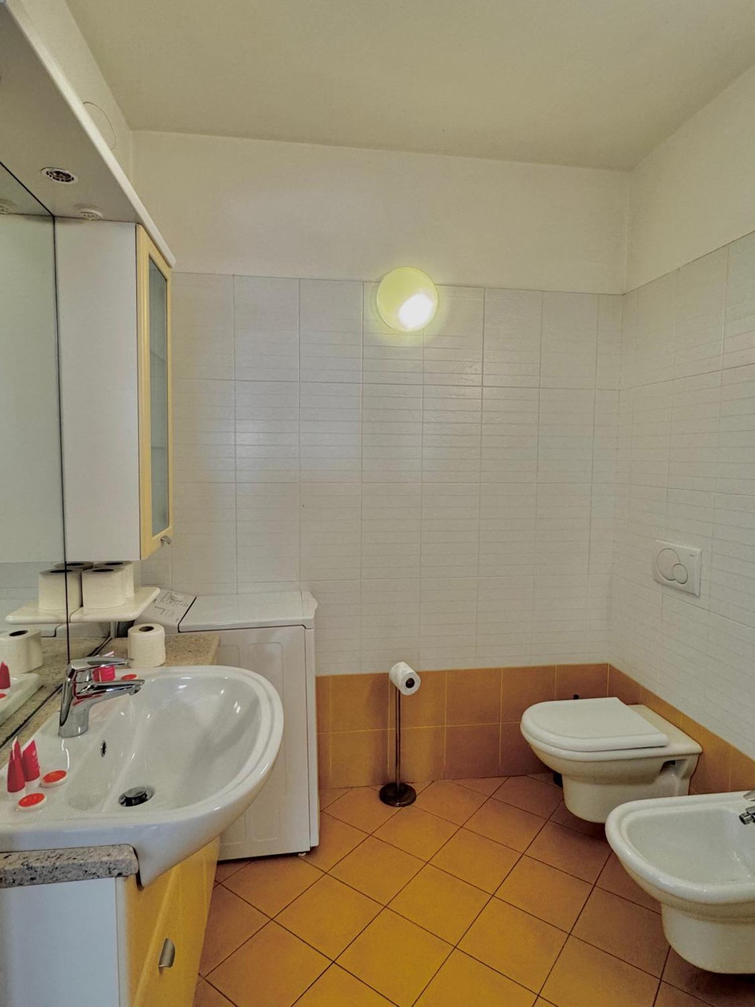 Aparthotel Sweet Spot Riva del Garda Exterior foto