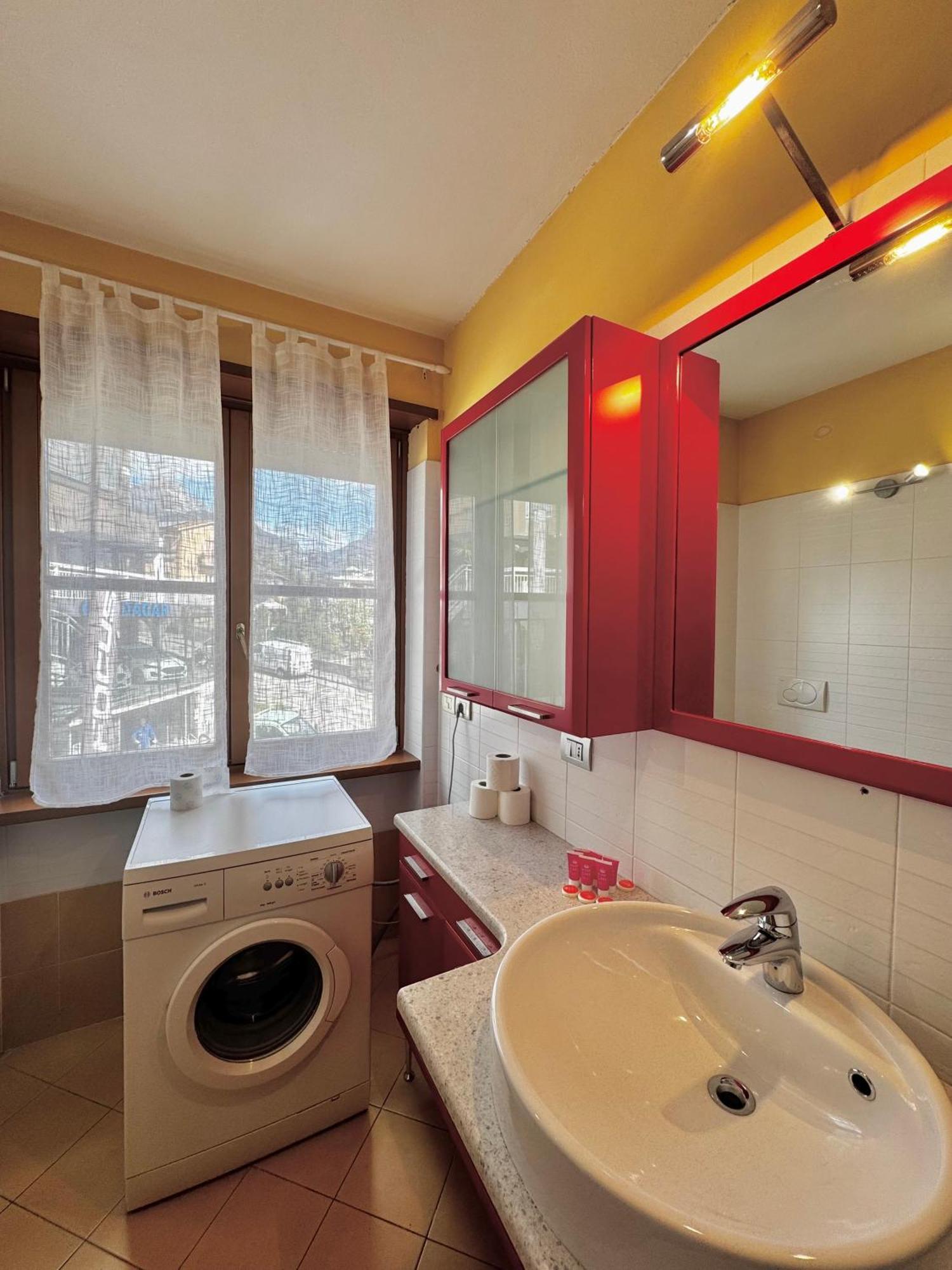 Aparthotel Sweet Spot Riva del Garda Exterior foto