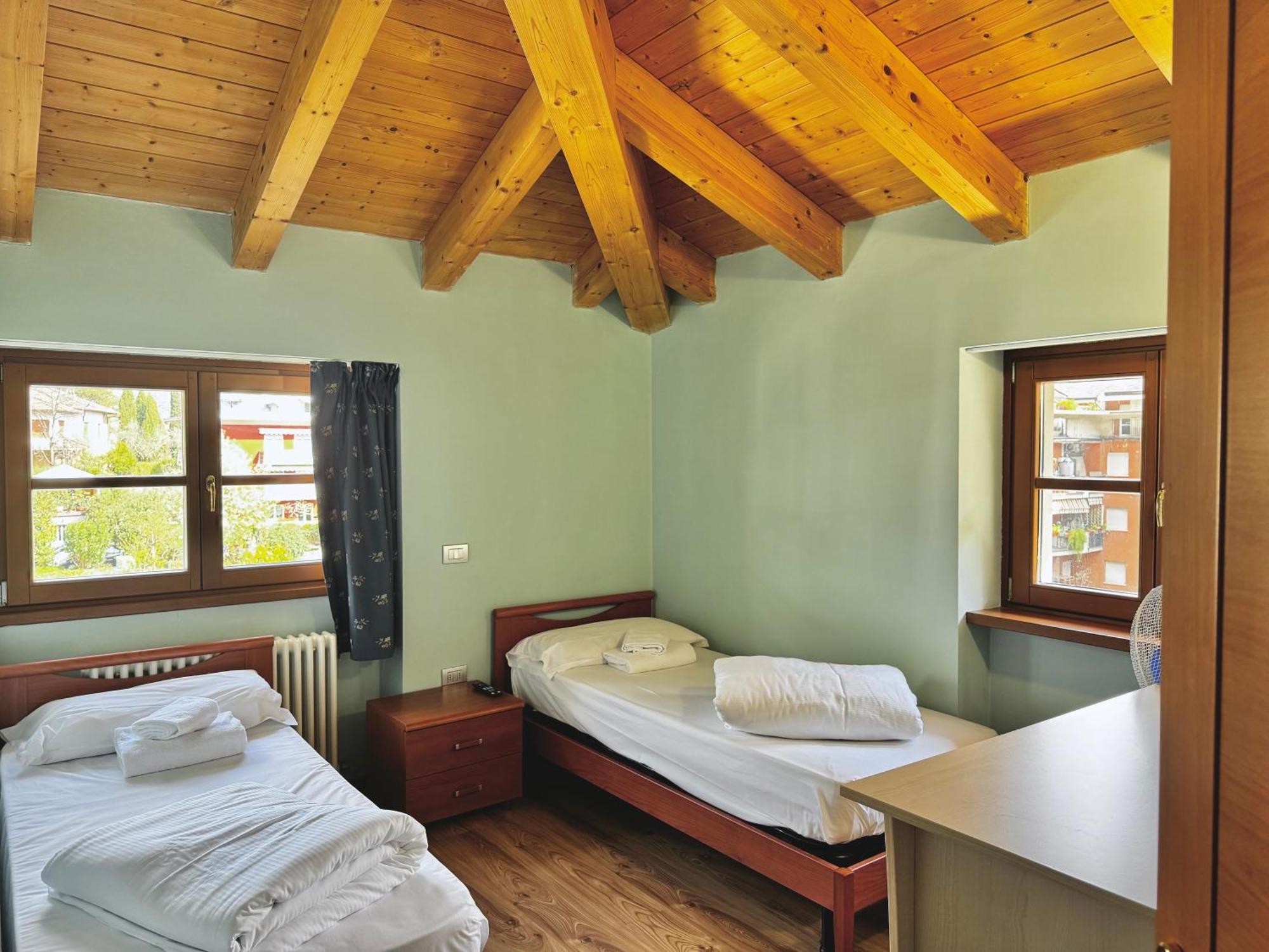 Aparthotel Sweet Spot Riva del Garda Exterior foto
